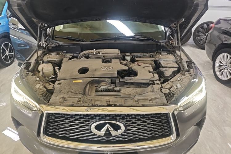 Used Infiniti QX50 2018 2.0T Four-Wheel Drive Elite Edition Engine Bay