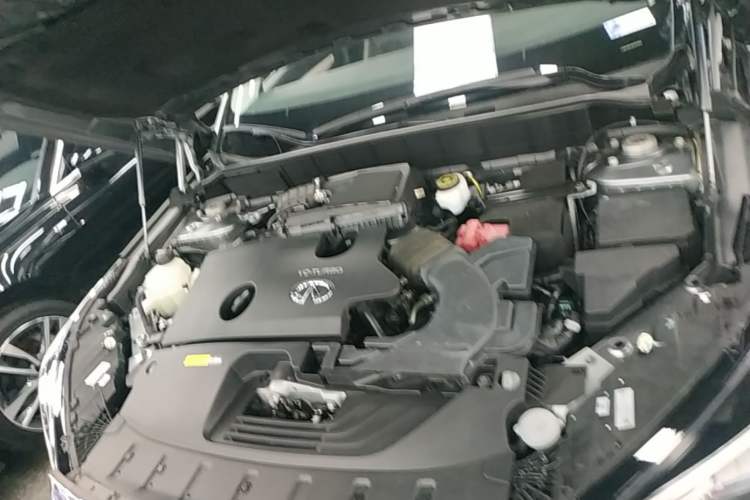 Used Infiniti QX50 2018 2.0T Two-Wheel Drive Fashion Edition Engine Bay