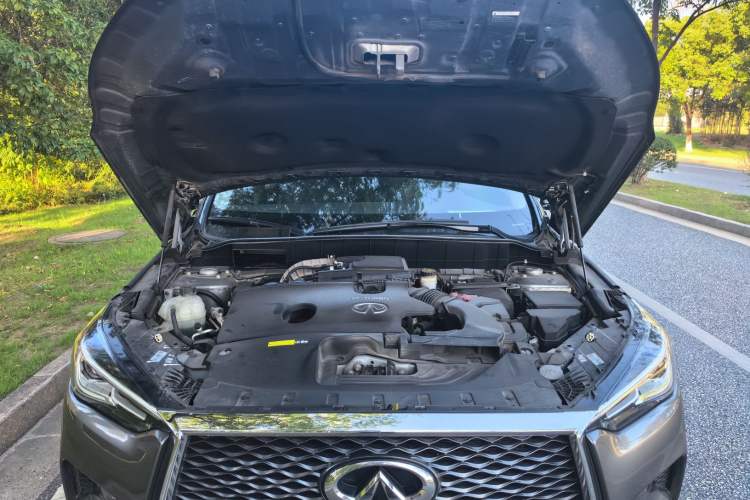 Used Infiniti QX50 2018 2.0T Four-Wheel Drive Elite Edition Engine Bay