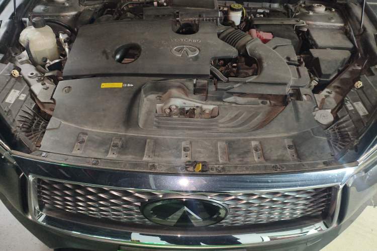 Used Infiniti QX50 2018 2.0T Four-Wheel Drive Smart Edition Engine Bay