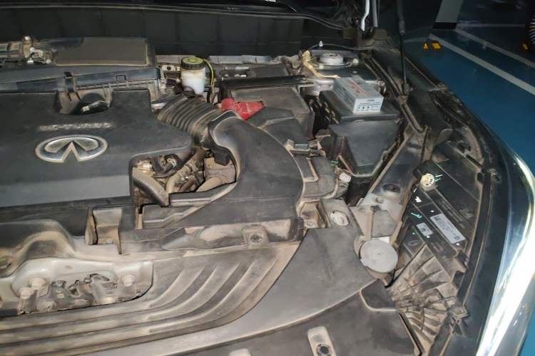 Used Infiniti QX50 2018 2.0T Four-Wheel Drive Elite Edition Engine Bay Left