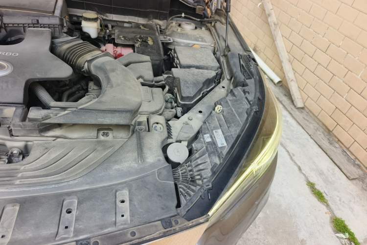 Used Infiniti QX50 2018 2.0T Four-Wheel Drive Elite Edition Engine Bay Left