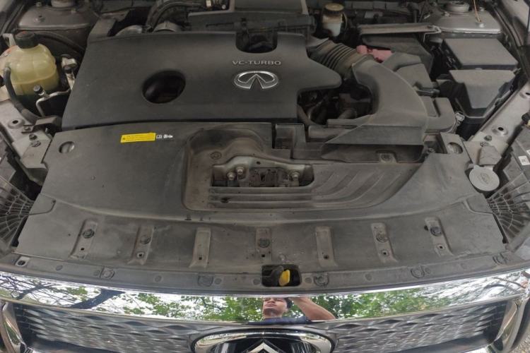 Used Infiniti QX50 2018 2.0T Two-Wheel Drive Fashion Edition Engine Bay