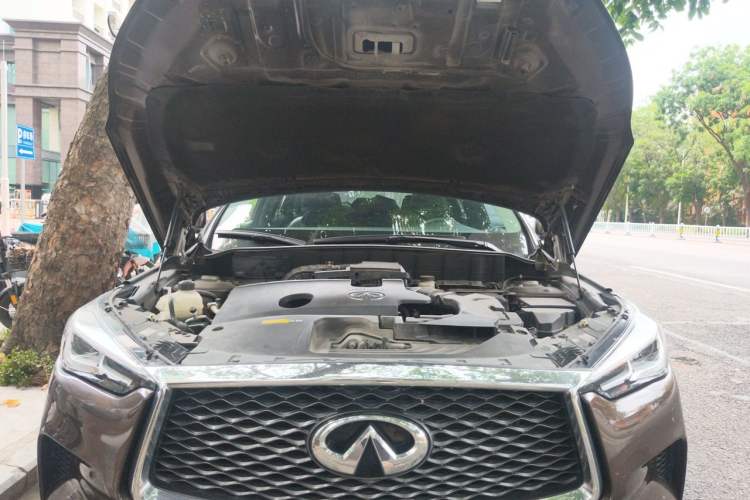 Used Infiniti QX50 2018 2.0T Two-Wheel Drive Fashion Edition Engine Bay