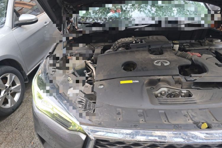 Used Infiniti QX50 2018 2.0T Two-Wheel Drive Fashion Edition Engine Bay Right