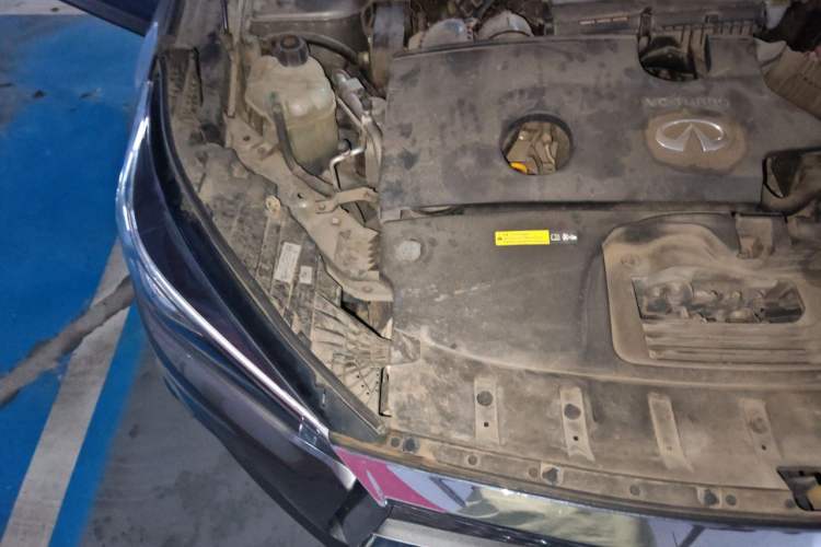 Used Infiniti QX50 2018 2.0T Four-Wheel Drive Elite Edition Engine Bay Right