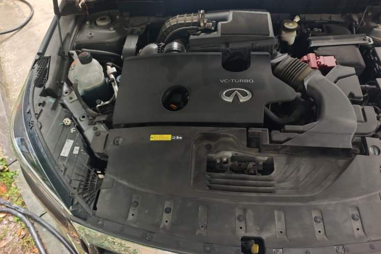 Used Infiniti QX50 2018 2.0T Four-Wheel Drive Elite Edition Engine Bay Right