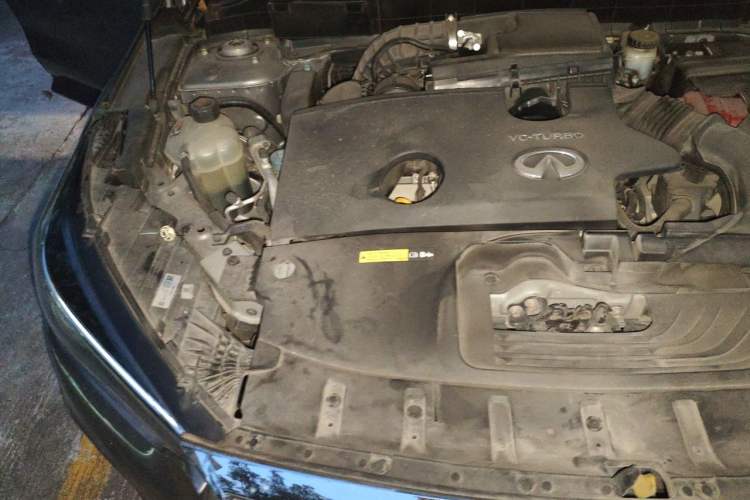 Used Infiniti QX50 2018 2.0T Four-Wheel Drive Elite Edition Engine Bay Right