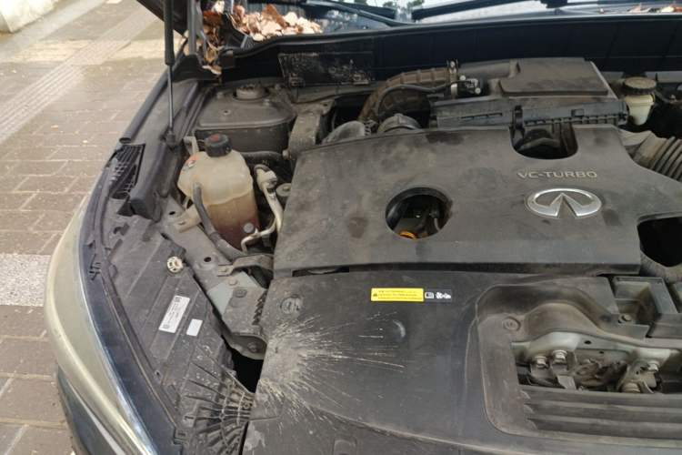 Used Infiniti QX50 2018 2.0T Four-Wheel Drive Elite Edition Engine Bay Right