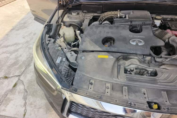 Used Infiniti QX50 2018 2.0T Four-Wheel Drive Elite Edition Engine Bay Right
