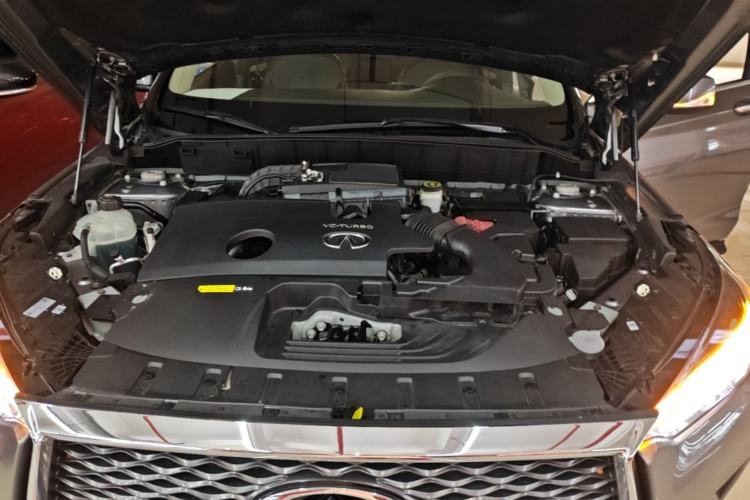 Used Infiniti QX50 2018 2.0T Two-Wheel Drive Fashion Edition Engine Bay