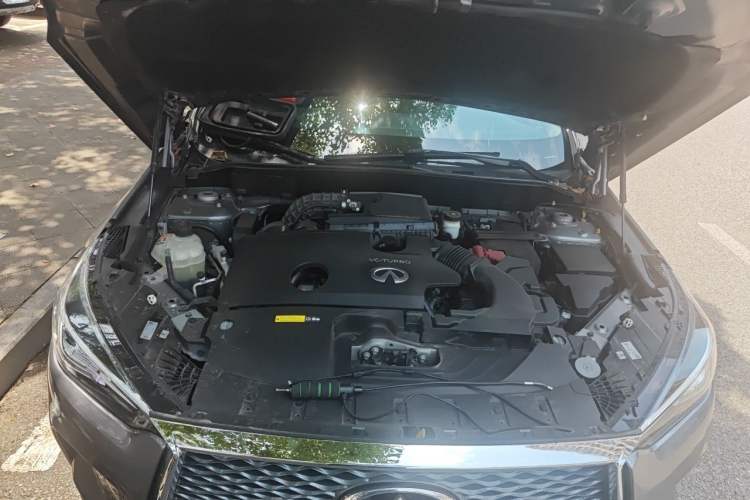 Used Infiniti QX50 2018 2.0T Two-Wheel Drive Fashion Edition Engine Bay