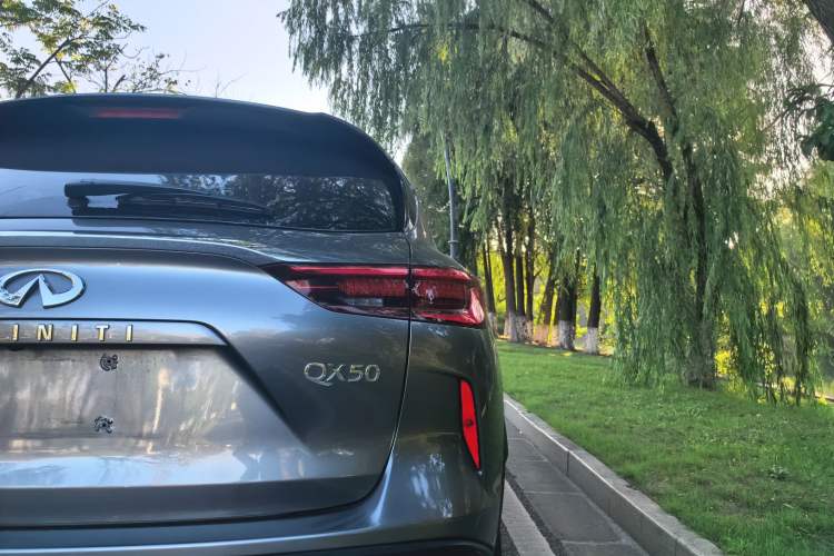 Used Infiniti QX50 2018 2.0T Four-Wheel Drive Elite Edition Exterior 6