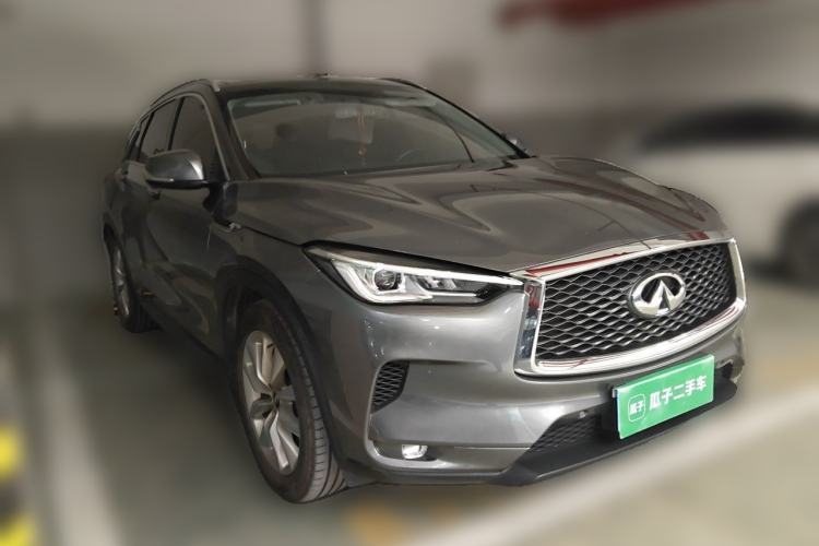 Used Infiniti QX50 2018 2.0T Two-Wheel Drive Fashion Edition Front Right 45 Deg