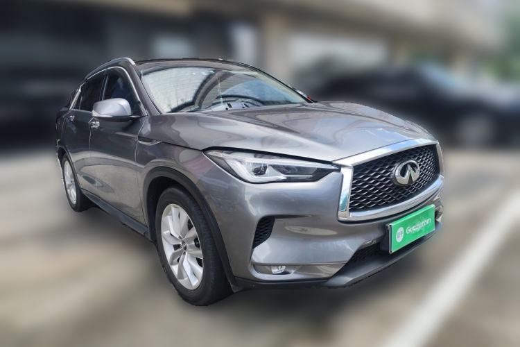 Used Infiniti QX50 2018 2.0T Two-Wheel Drive Fashion Edition Front Right 45 Deg