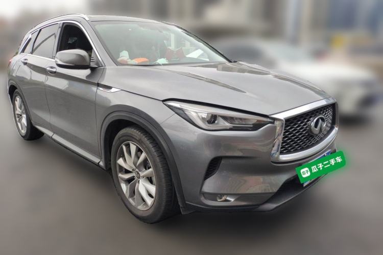 Used Infiniti QX50 2018 2.0T Two-Wheel Drive Fashion Edition Front Right 45 Deg