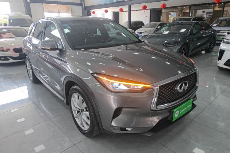 Used Infiniti QX50 2018 2.0T Two-Wheel-Drive Elite Edition Front Right 45 Deg