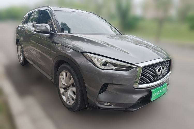 Used Infiniti QX50 2018 2.0T Two-Wheel Drive Fashion Edition Front Right 45 Deg