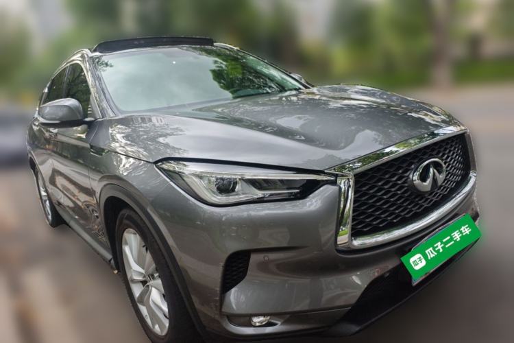 Used Infiniti QX50 2018 2.0T Two-Wheel Drive Fashion Edition Front Right 45 Deg