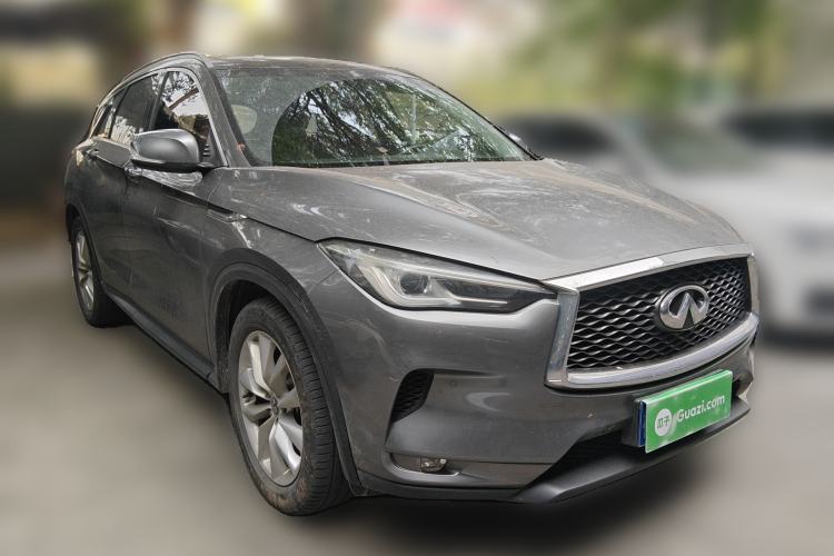 Used Infiniti QX50 2018 2.0T Two-Wheel Drive Fashion Edition Front Right 45 Deg