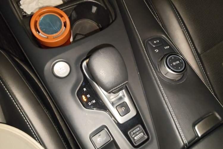 Used Infiniti QX50 2018 2.0T Two-Wheel Drive Fashion Edition Gear Lever