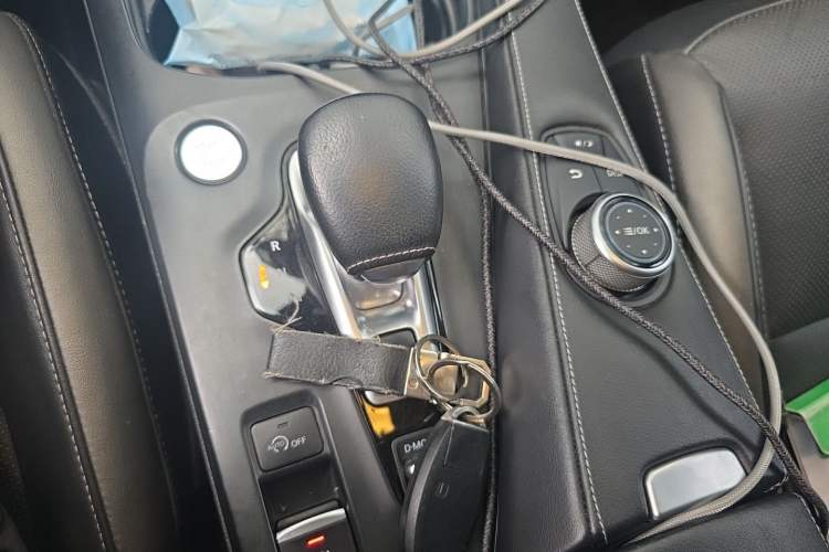 Used Infiniti QX50 2018 2.0T Two-Wheel Drive Fashion Edition Gear Lever