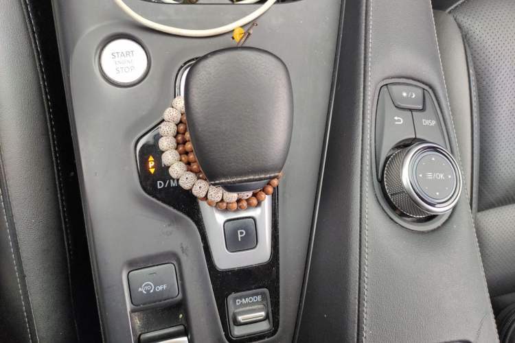 Used Infiniti QX50 2018 2.0T Two-Wheel Drive Fashion Edition Gear Lever