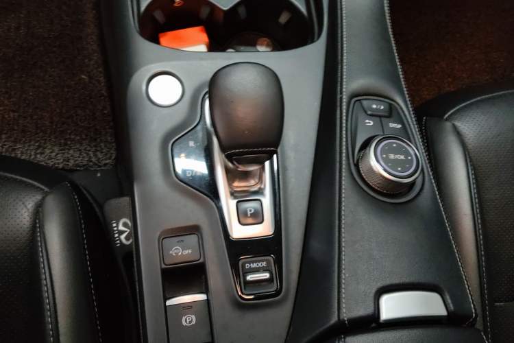 Used Infiniti QX50 2018 2.0T Two-Wheel Drive Fashion Edition Gear Lever