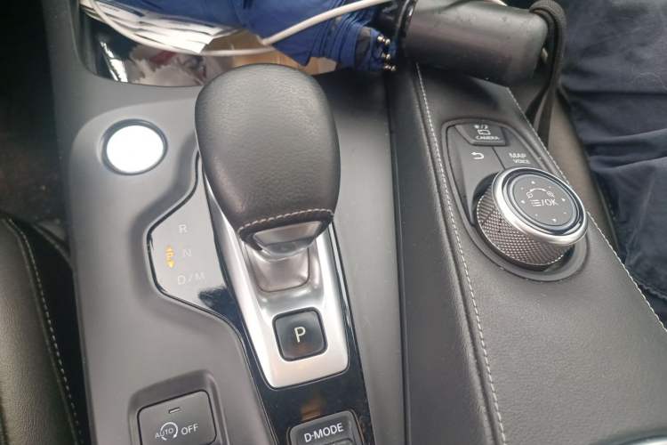 Used Infiniti QX50 2018 2.0T Four-Wheel Drive Smart Edition Gear Lever