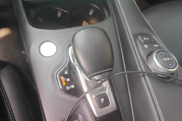 Used Infiniti QX50 2018 2.0T Two-Wheel Drive Fashion Edition Gear Lever