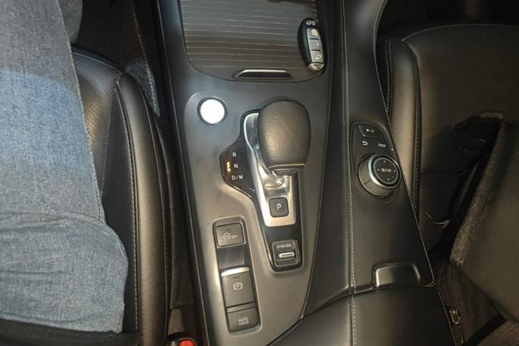Used Infiniti QX50 2018 2.0T Two-Wheel Drive Fashion Edition Gear Lever