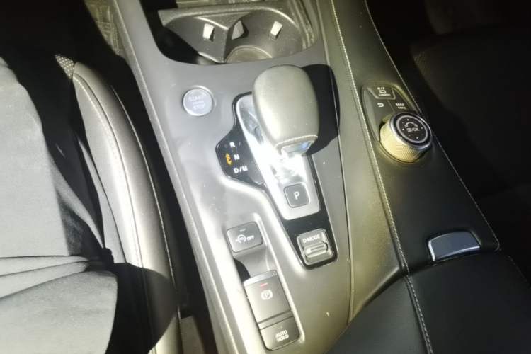 Used Infiniti QX50 2018 2.0T Four-Wheel Drive Smart Edition Gear Lever