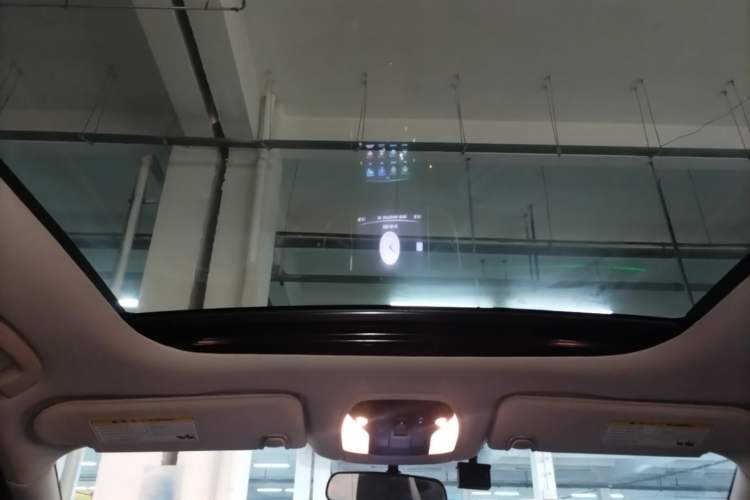 Used Infiniti QX50 2018 2.0T Two-Wheel-Drive Elite Edition Headliner