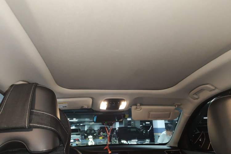 Used Infiniti QX50 2018 2.0T Four-Wheel Drive Elite Edition Headliner