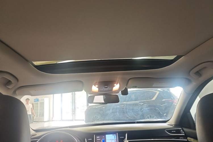 Used Infiniti QX50 2018 2.0T Four-Wheel Drive Elite Edition Headliner