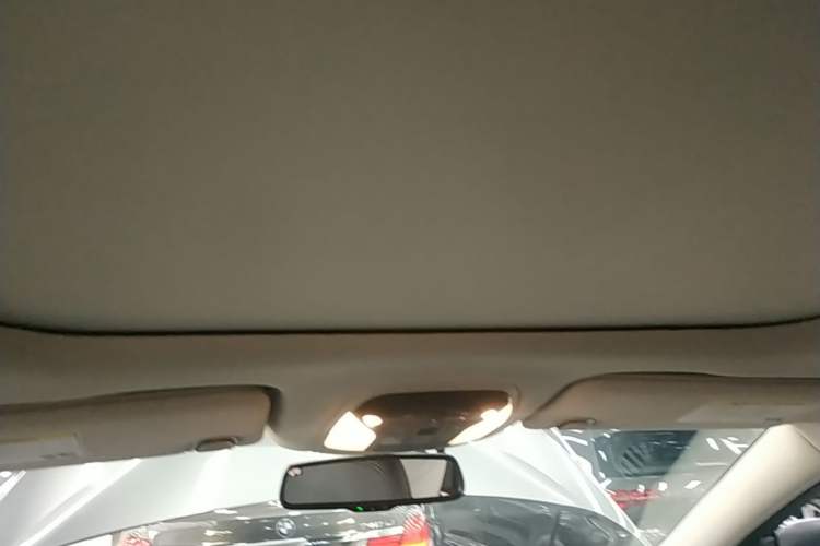 Used Infiniti QX50 2018 2.0T Two-Wheel Drive Fashion Edition Headliner