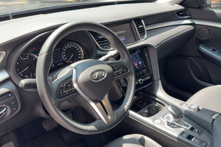 Used Infiniti QX50 2018 2.0T Four-Wheel Drive Elite Edition Interior 2