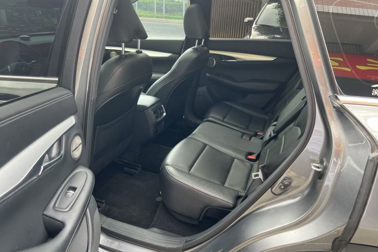 Used Infiniti QX50 2018 2.0T Two-Wheel Drive Fashion Edition Interior 2
