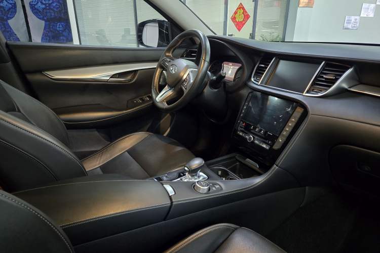 Used Infiniti QX50 2018 2.0T Four-Wheel Drive Elite Edition Interior 2