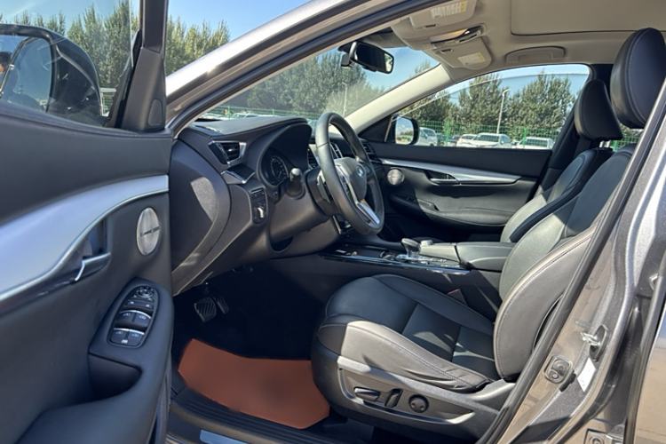 Used Infiniti QX50 2018 2.0T Four-Wheel Drive Elite Edition Interior 2