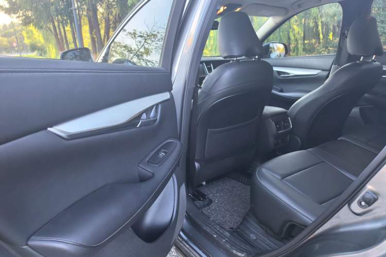 Used Infiniti QX50 2018 2.0T Four-Wheel Drive Elite Edition Interior 3