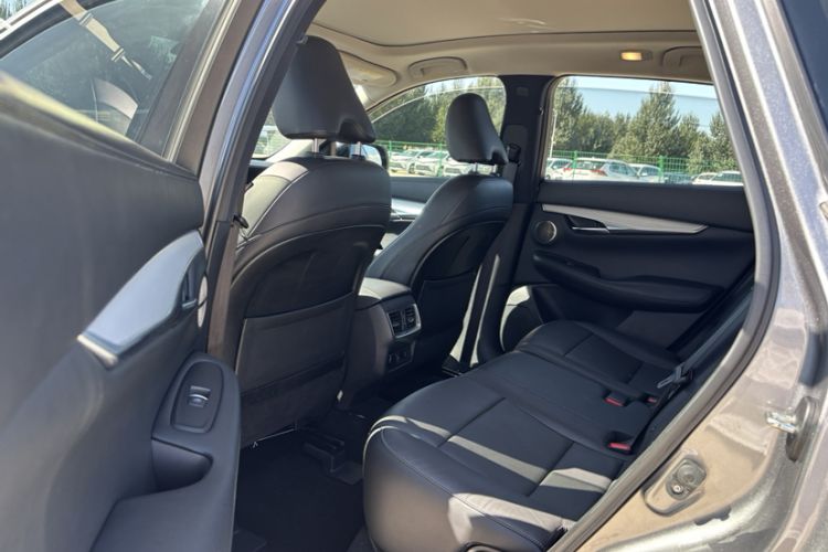 Used Infiniti QX50 2018 2.0T Four-Wheel Drive Elite Edition Interior 3