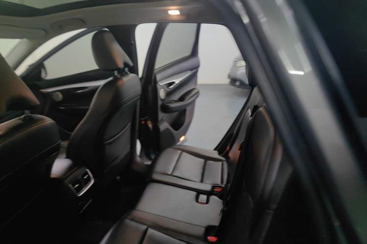 Used Infiniti QX50 2018 2.0T Four-Wheel Drive Elite Edition Interior 4