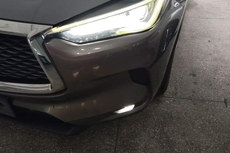 Used Infiniti QX50 2018 2.0T Two-Wheel Drive Fashion Edition Left Front Headlight