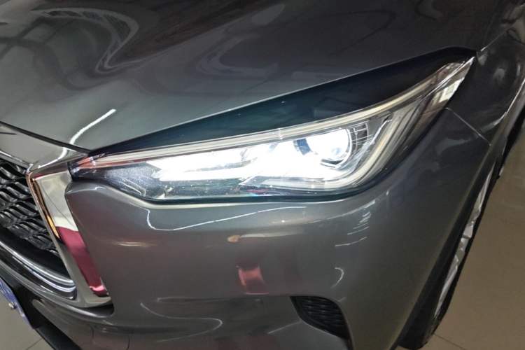 Used Infiniti QX50 2018 2.0T Two-Wheel Drive Fashion Edition Left Front Headlight