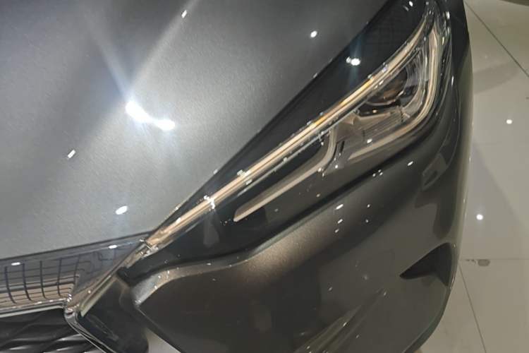 Used Infiniti QX50 2018 2.0T Two-Wheel Drive Fashion Edition Left Front Headlight