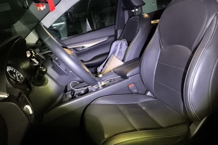 Used Infiniti QX50 2018 2.0T Two-Wheel Drive Fashion Edition Left Front Seat