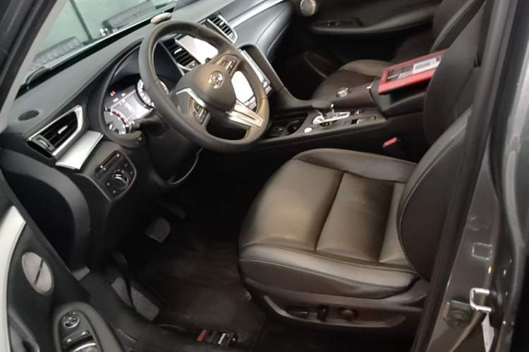 Used Infiniti QX50 2018 2.0T Two-Wheel Drive Fashion Edition Left Front Seat