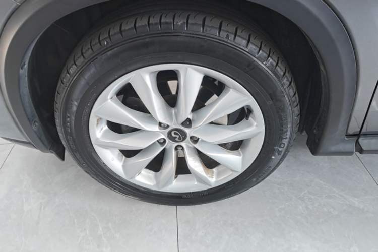 Used Infiniti QX50 2018 2.0T Two-Wheel-Drive Elite Edition Left Front Wheel Hub