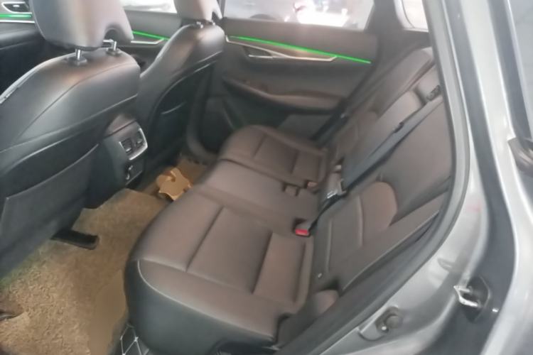 Used Infiniti QX50 2018 2.0T Two-Wheel-Drive Elite Edition Left Rear Seat